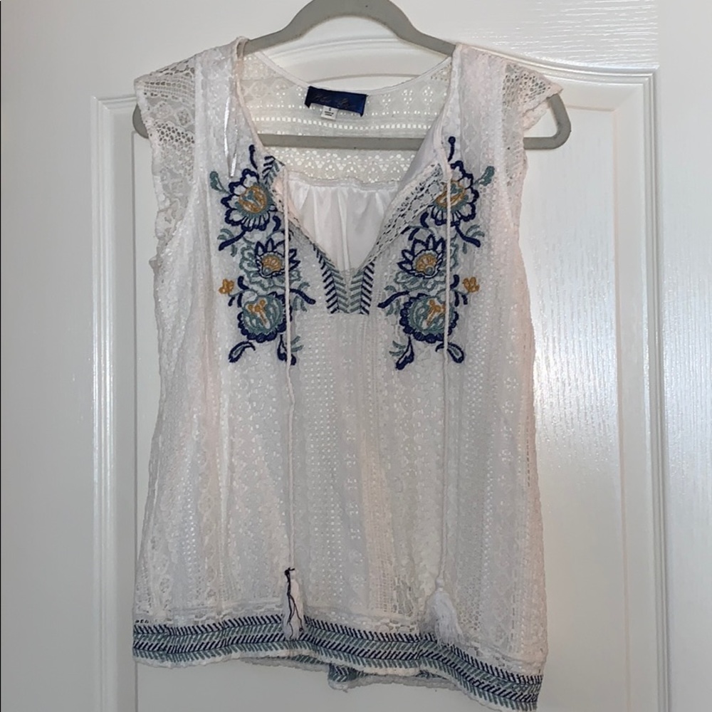 Adorable Floral Knit Top!